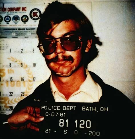 polaroid jeffery|Why Did Jeffrey Dahmer Take Polaroid Photos Of His。